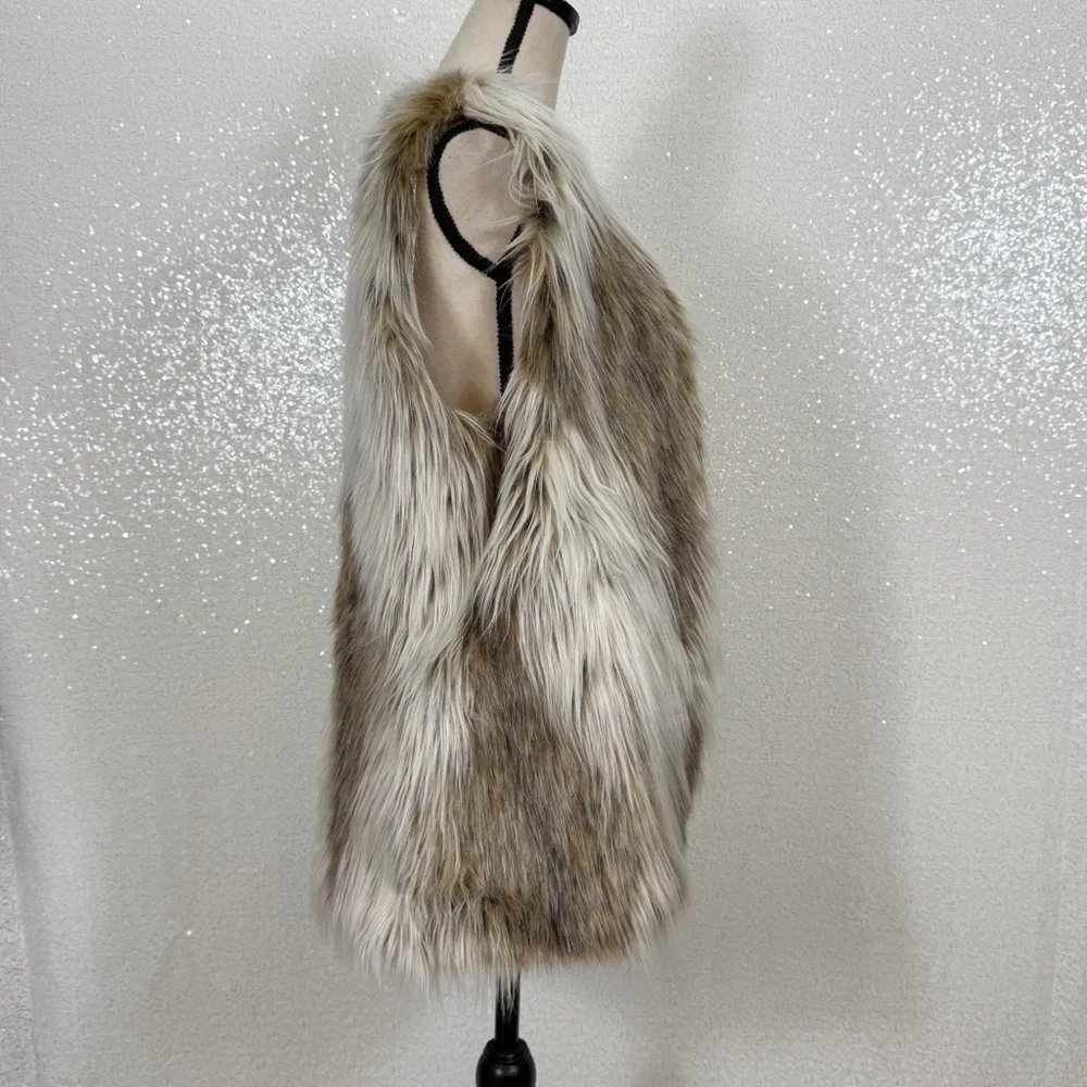 Fabulous Furs Faux Fur Vest L Long Shaggy Wolf Brown Gray Sleeveless Open Front - Picture 6 of 9